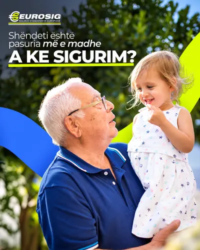 Shëndeti është pasuria më e madhe. A ke sigurim? Një gjysh me mbesën në krahë.